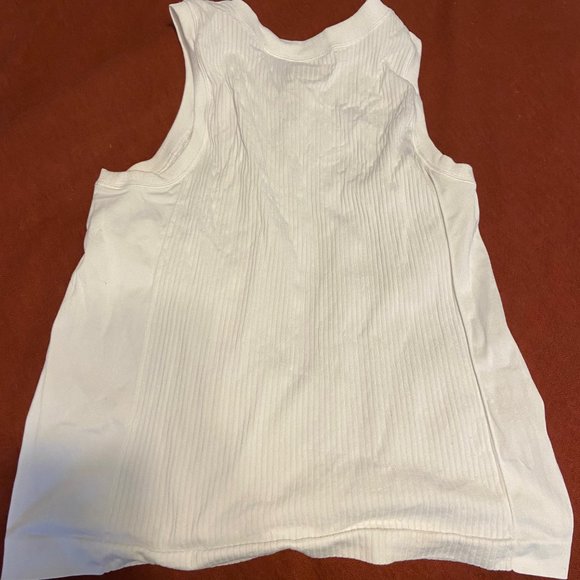 Athleta workout top - Picture 3 of 3